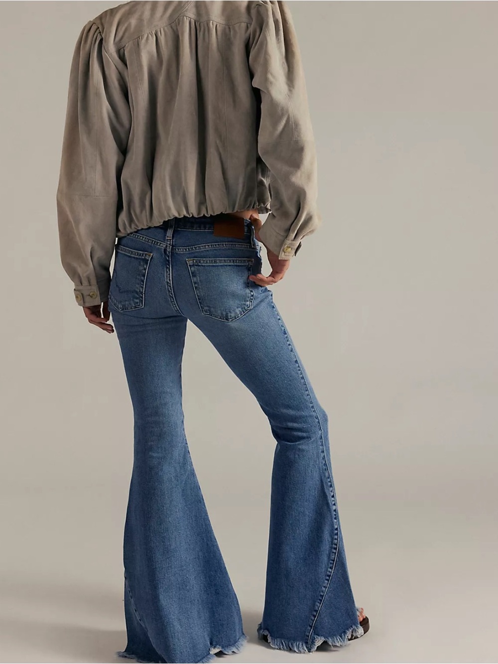 NWT WE THE FREE EMRE FLARE JEAN